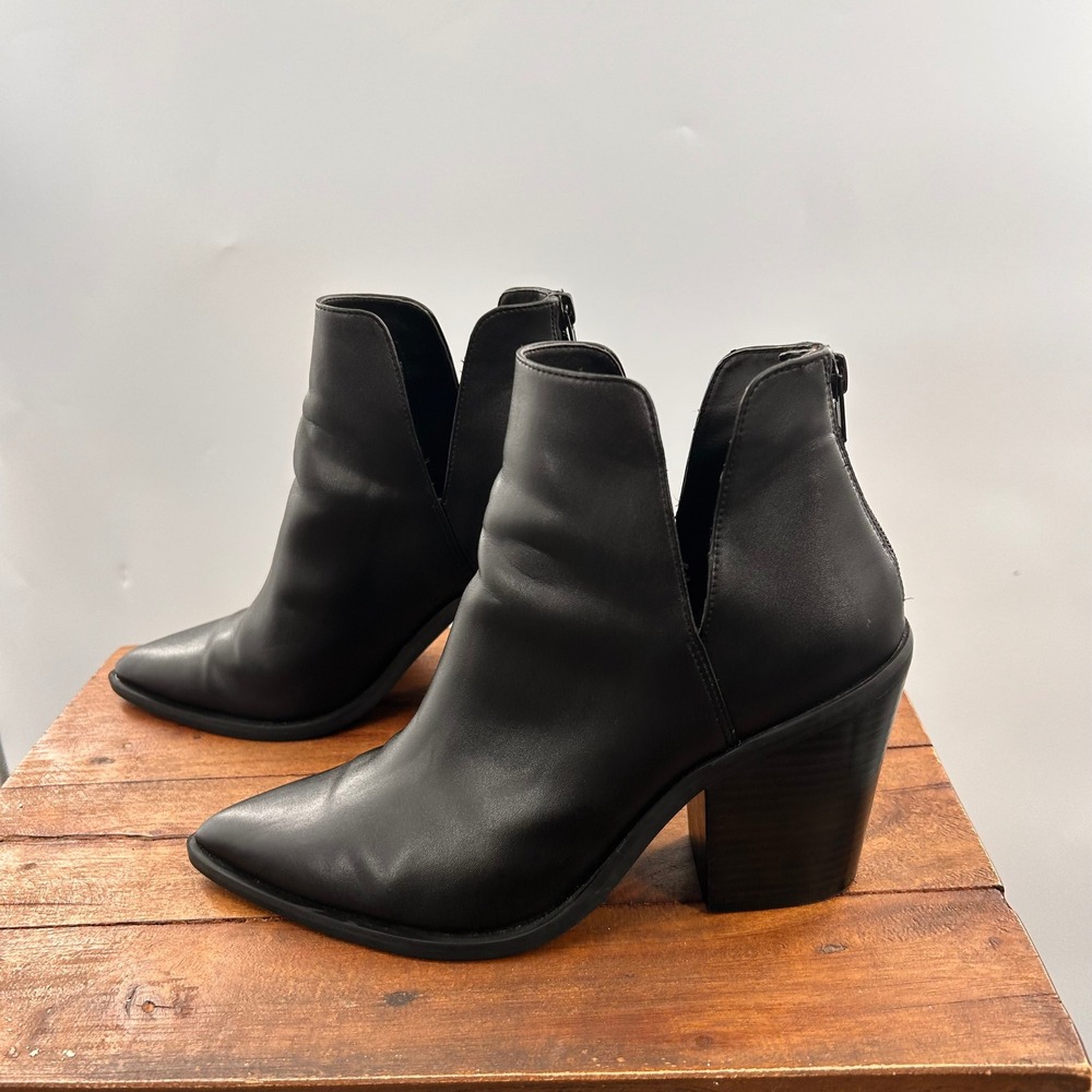 Abound Womens Black Faux Leather Pointed Toe V-Cut Ankle Boots Block Heel 8.5